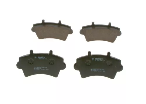 BOSCH Brake Pad Set, disc brake (0986494031)
