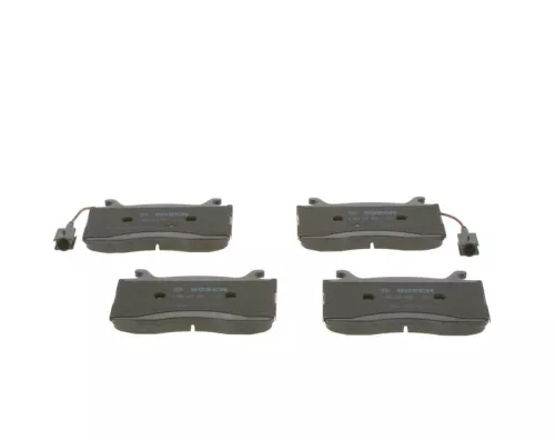 BOSCH Brake Pad Set, disc brake (0986424390)