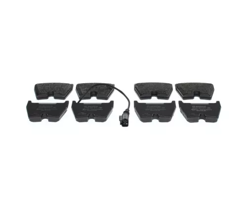 BOSCH Brake Pad Set, disc brake (0986424613)