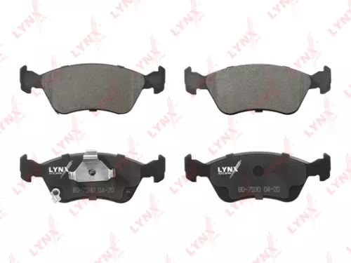 LYNXAUTO Disc brake pads, front (BD-7590)